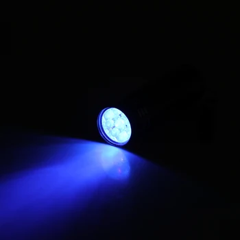 Ultravioletinių 9 LED Žibintuvėlis Juodos Raudonos Šviesos Žibintuvėlio Šviesos Lempos Juoda AAA Mini Pelninga Aliuminio UV Naujųjų Metų Gaminys Unikalus